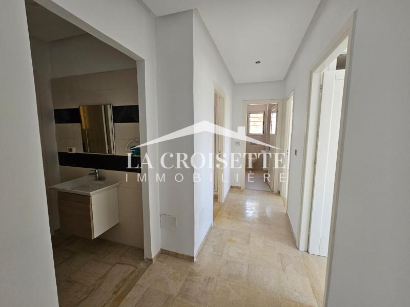 Appartement S+3 à La Soukra